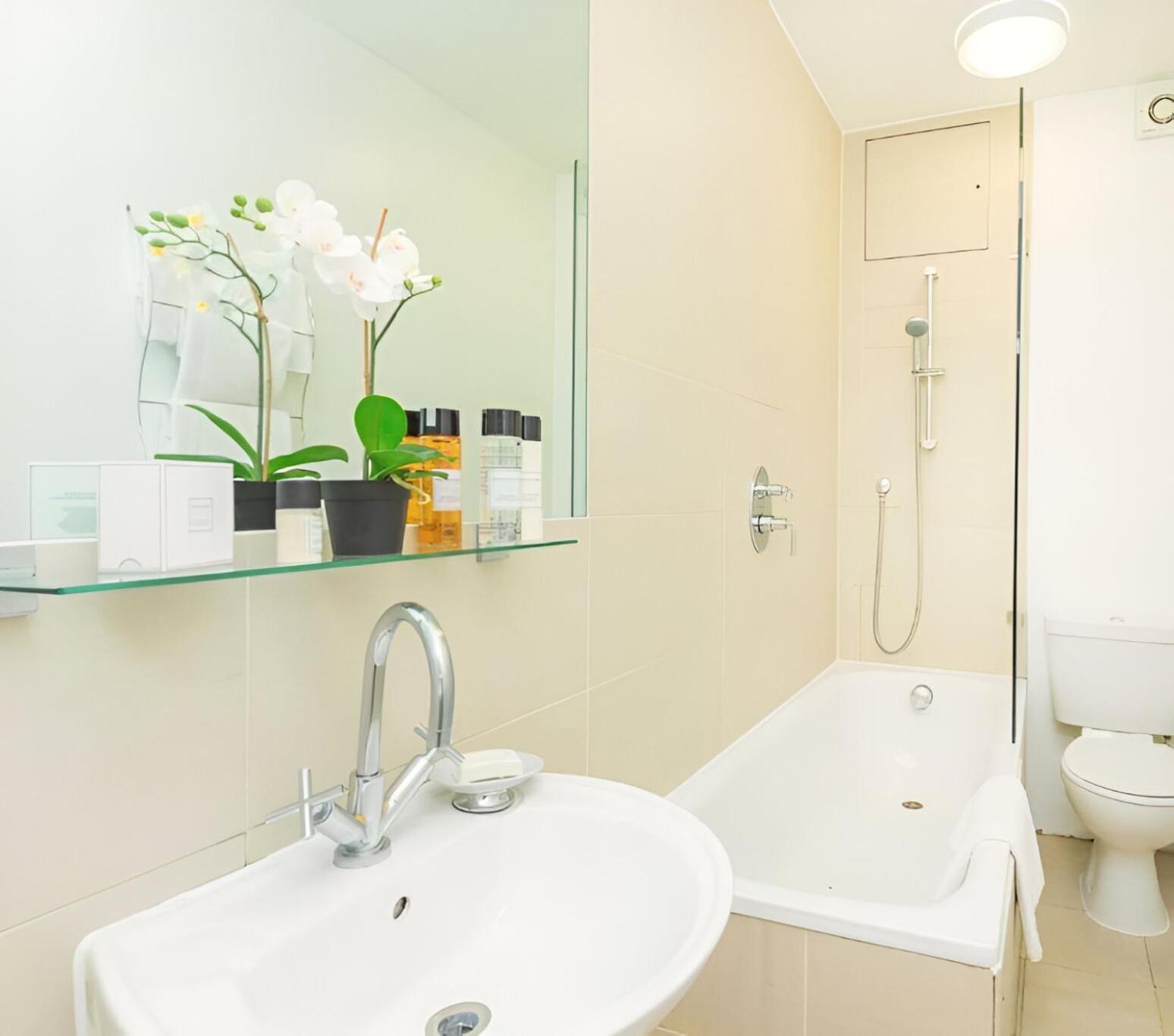 Picton 2Br Apartment - Prime Location & Comfort ลอนดอน ภายนอก รูปภาพ